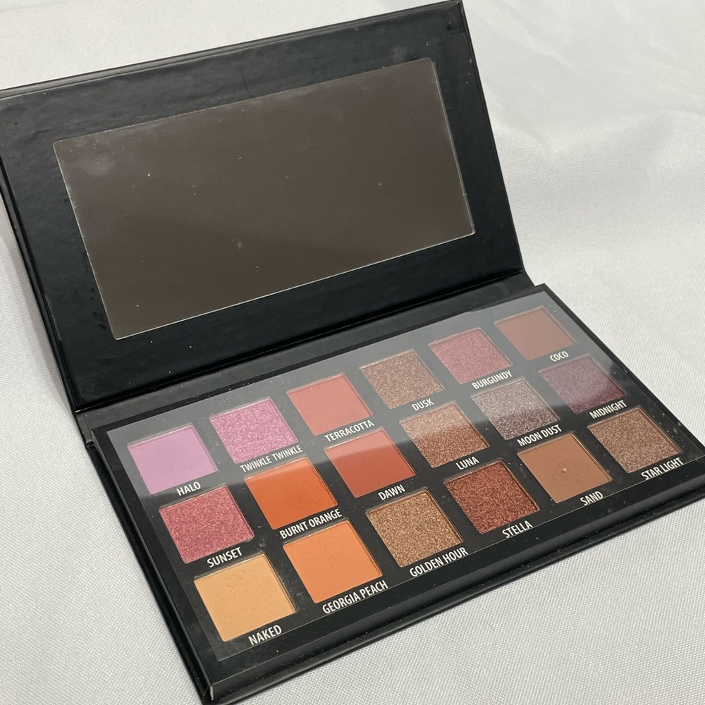 KAB Cosmetics Day & Night makeup palette NEW Never Used!